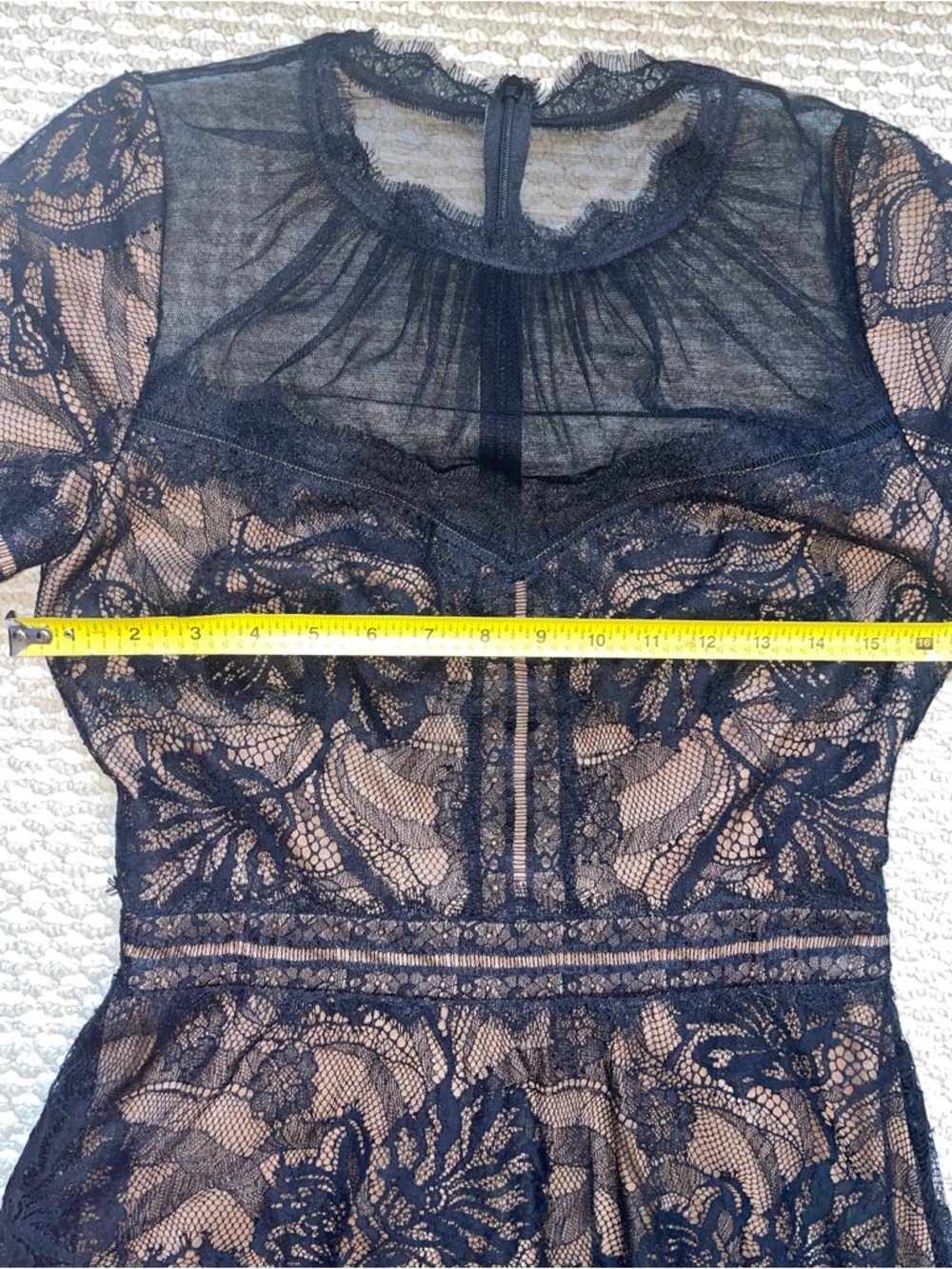 TADASHI SHOJI CAMILLA TEA-LENGTH BLACK LACE DRESS Size 6 - Picture 9 of 12